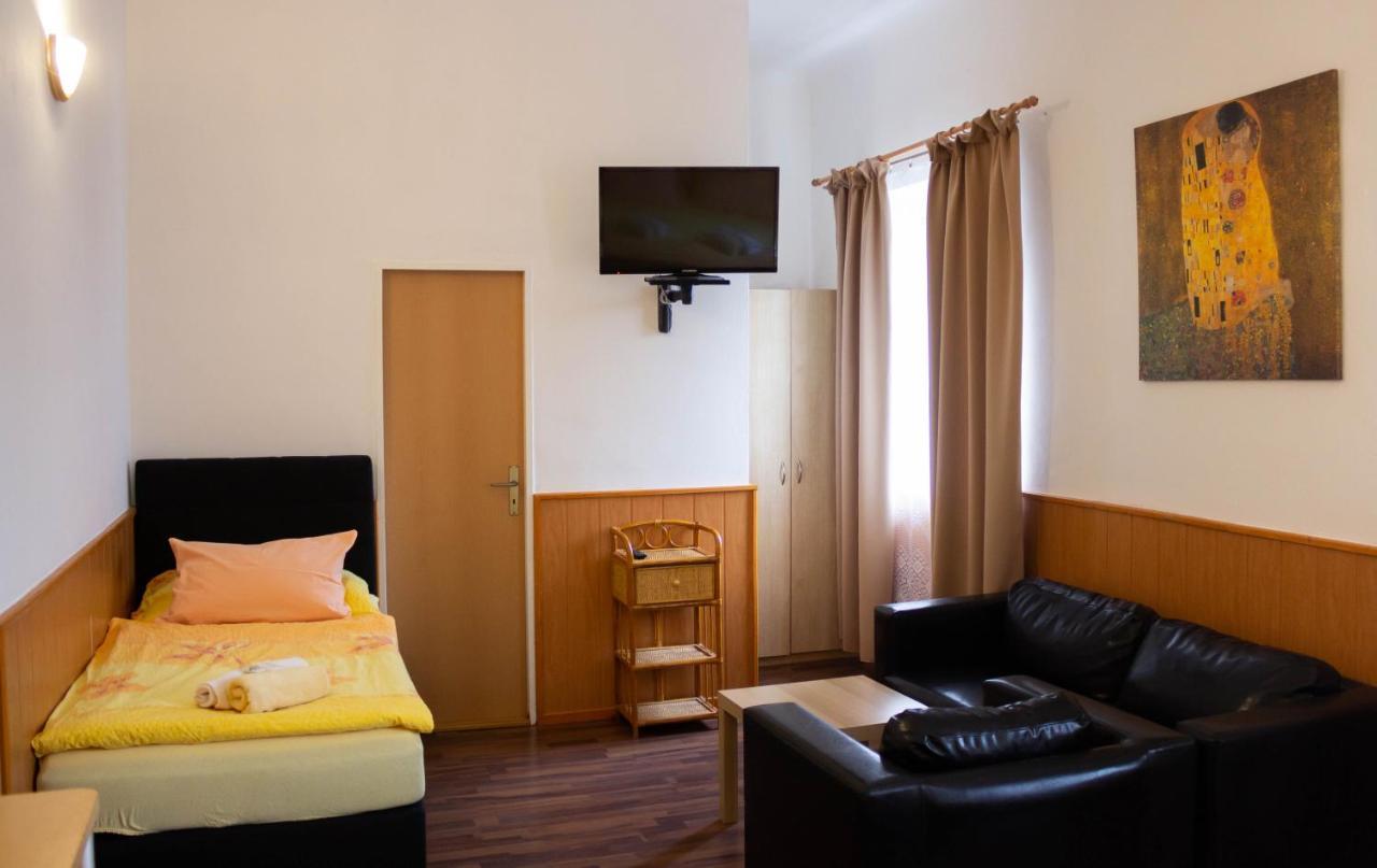 Hotel Rychta Netolice Exteriör bild
