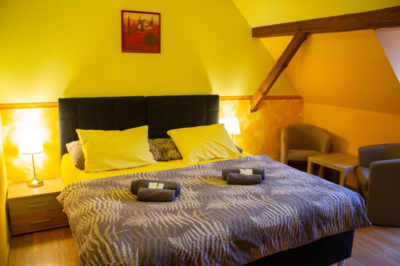Hotel Rychta Netolice Exteriör bild